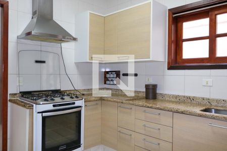 Casa à venda com 210m², 3 quartos e 6 vagas Casa à venda com 210m², 3 quartos e 6 vagasCozinha