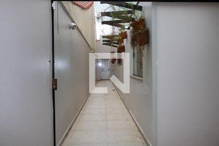 Casa à venda com 210m², 3 quartos e 6 vagas Casa à venda com 210m², 3 quartos e 6 vagasQuintal