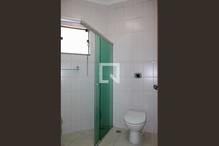 Casa à venda com 210m², 3 quartos e 6 vagas Casa à venda com 210m², 3 quartos e 6 vagasBanheiro da Suíte 3