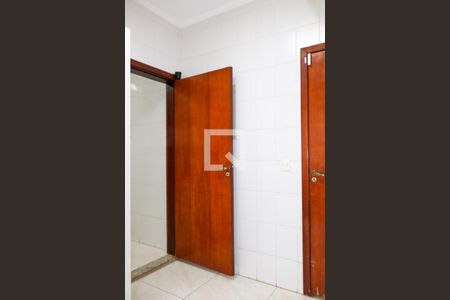 Casa à venda com 210m², 3 quartos e 6 vagas Casa à venda com 210m², 3 quartos e 6 vagasÁrea de Serviço