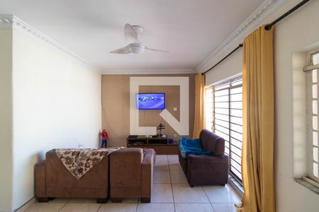 Salas de casa à venda com 4 quartos, 260m² em Vila Fortuna, Campinas