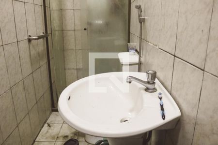 Banheiro de casa para alugar com 2 quartos, 240m² em Vila Santa Maria, São Paulo