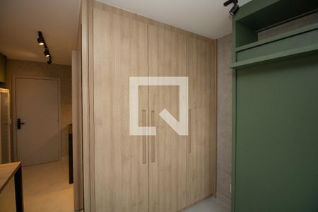Quarto, armário  de apartamento para alugar com 1 quarto, 25m² em Vila Olímpia, São Paulo