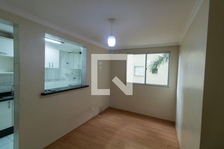 Sala de apartamento para alugar com 2 quartos, 45m² em Jardim Santa Teresinha, São Paulo