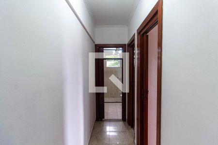 Corredor de apartamento para alugar com 2 quartos, 54m² em Vila Marieta, São Paulo