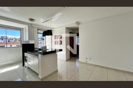 sala de apartamento à venda com 2 quartos, 46m² em Sagrada Família, Belo Horizonte