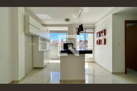sala de apartamento à venda com 2 quartos, 46m² em Sagrada Família, Belo Horizonte