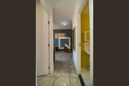 Corredor de apartamento à venda com 2 quartos, 44m² em Hípica, Porto Alegre