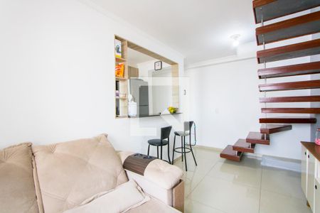 Sala de TV de apartamento à venda com 2 quartos, 96m² em Parque São Vicente, Santo André