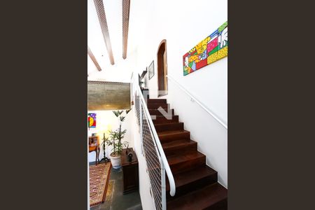 Escada de casa à venda com 3 quartos, 400m² em Jardim Leonor, São Paulo
