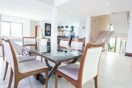 sala  de  jantar de casa de condomínio à venda com 4 quartos, 630m² em Vila do Ouro, Nova Lima