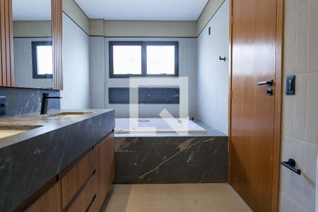 Apartamento à venda com 494m², 4 quartos e 4 vagas Apartamento à venda com 494m², 4 quartos e 4 vagasbanhiero suite master