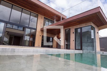 Apartamento à venda com 494m², 4 quartos e 4 vagas Apartamento à venda com 494m², 4 quartos e 4 vagasPiscina