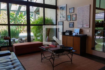 Sala de casa de condomínio para alugar com 4 quartos, 315m² em Instituto de Previdencia, São Paulo