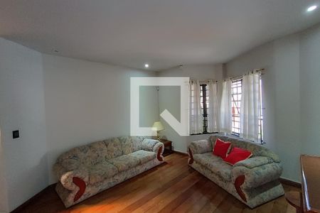 Sala 1 de casa para alugar com 4 quartos, 600m² em Vila Paiva, Suzano