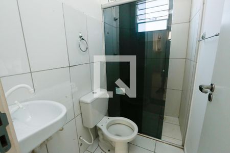 Banheiro de apartamento à venda com 2 quartos, 52m² em Santa Maria, Contagem