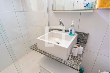 Banheiro Social de casa à venda com 3 quartos, 171m² em Vila Pires, Santo André