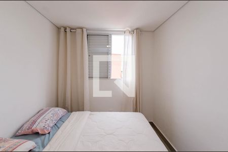 Quarto 2 de apartamento para alugar com 2 quartos, 52m² em Estoril, Belo Horizonte