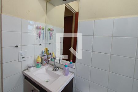 Banheiro de apartamento à venda com 2 quartos, 48m² em Parque São Jorge, Campinas