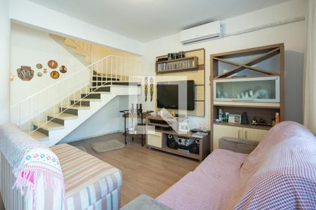 Sala de casa à venda com 4 quartos, 170m² em São Geraldo, Porto Alegre