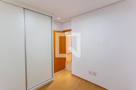 Quarto 2 de apartamento para alugar com 3 quartos, 89m² em Indaiá, Belo Horizonte