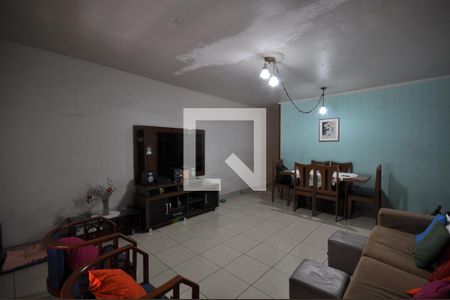 Sala de casa à venda com 3 quartos, 180m² em Vila Santa Terezinha (zona Norte), São Paulo