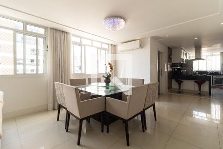 Sala de apartamento à venda com 4 quartos, 299m² em Vila Gumercindo, São Paulo