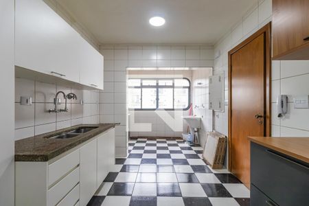 Apartamento para alugar com 128m², 3 quartos e 2 vagas Apartamento para alugar com 128m², 3 quartos e 2 vagasCozinha