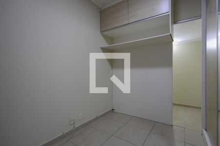 Quarto 1 de apartamento para alugar com 2 quartos, 55m² em Vila Dionisia, São Paulo