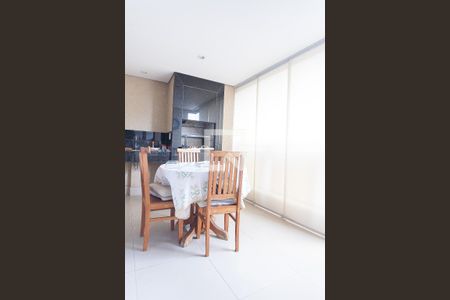 Apartamento à venda com 271m², 4 quartos e 4 vagas Apartamento à venda com 271m², 4 quartos e 4 vagasvaranda churrasqueira