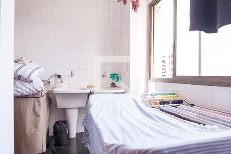 Apartamento à venda com 271m², 4 quartos e 4 vagas Apartamento à venda com 271m², 4 quartos e 4 vagasÁrea de Serviço