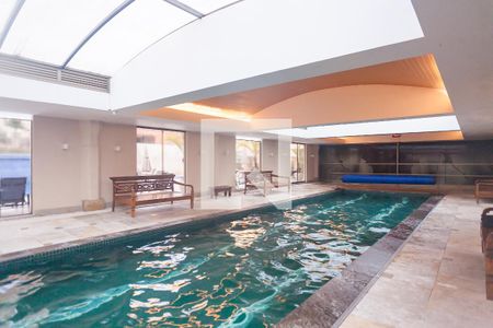 Apartamento à venda com 271m², 4 quartos e 4 vagas Apartamento à venda com 271m², 4 quartos e 4 vagasPiscina Coberta