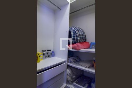 Apartamento à venda com 271m², 4 quartos e 4 vagas Apartamento à venda com 271m², 4 quartos e 4 vagascloset suite 1