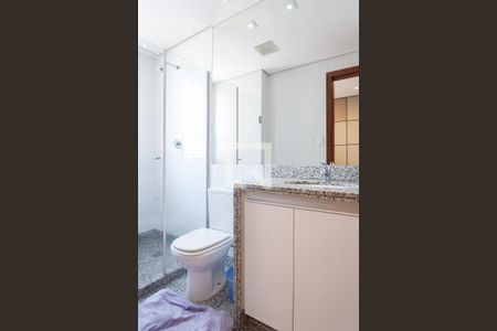 Apartamento à venda com 271m², 4 quartos e 4 vagas Apartamento à venda com 271m², 4 quartos e 4 vagasbanheiro suite 3