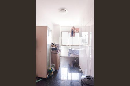 Apartamento à venda com 271m², 4 quartos e 4 vagas Apartamento à venda com 271m², 4 quartos e 4 vagasÁrea de Serviço