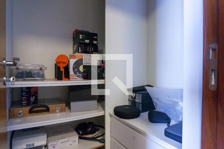 Apartamento à venda com 271m², 4 quartos e 4 vagas Apartamento à venda com 271m², 4 quartos e 4 vagascloset suite 3