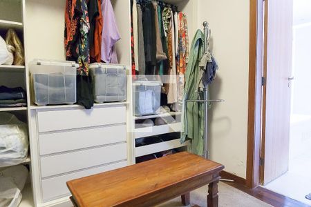 Apartamento à venda com 271m², 4 quartos e 4 vagas Apartamento à venda com 271m², 4 quartos e 4 vagascloset suite master