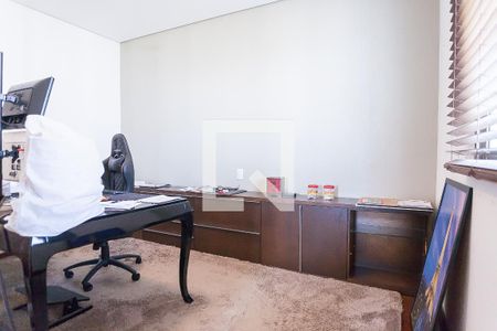 Apartamento à venda com 271m², 4 quartos e 4 vagas Apartamento à venda com 271m², 4 quartos e 4 vagassuite 2