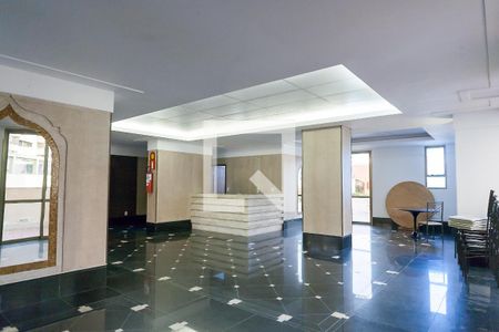 Apartamento à venda com 271m², 4 quartos e 4 vagas Apartamento à venda com 271m², 4 quartos e 4 vagasSalão de Festas