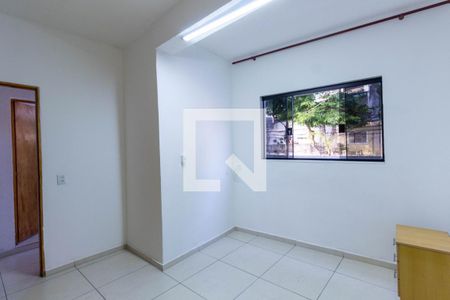 Quarto 1 de casa para alugar com 2 quartos, 45m² em Jardim Danfer, São Paulo