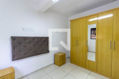 Quarto 1 de casa para alugar com 2 quartos, 45m² em Jardim Danfer, São Paulo