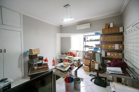 Casa à venda com 340m², 5 quartos e 4 vagas Casa à venda com 340m², 5 quartos e 4 vagasQuarto 03