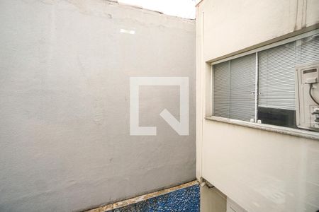 Casa à venda com 340m², 5 quartos e 4 vagas Casa à venda com 340m², 5 quartos e 4 vagasVista do quarto 03