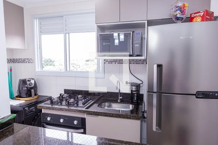 Sala e cozinha de apartamento para alugar com 2 quartos, 37m² em Ponte Rasa, São Paulo