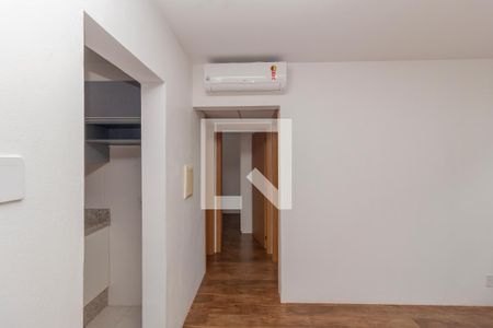 Corredor de apartamento à venda com 2 quartos, 52m² em Ouro Branco, Novo Hamburgo