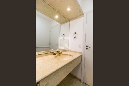 Lavabo de casa de condomínio à venda com 4 quartos, 780m² em Alphaville Residencial Dois, Barueri