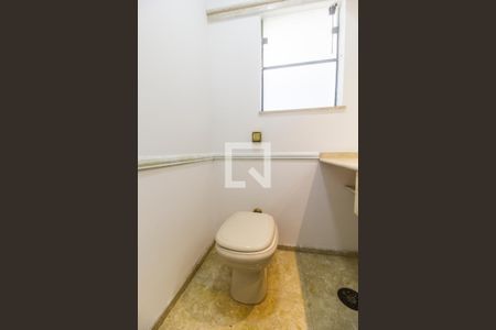 Lavabo de casa de condomínio à venda com 4 quartos, 780m² em Alphaville Residencial Dois, Barueri