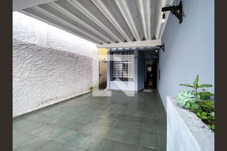 Garagem de casa à venda com 3 quartos, 140m² em Vila Tiradentes, São Paulo