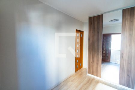 Quarto 1 de apartamento para alugar com 2 quartos, 80m² em Vila Guarani (z Sul), São Paulo