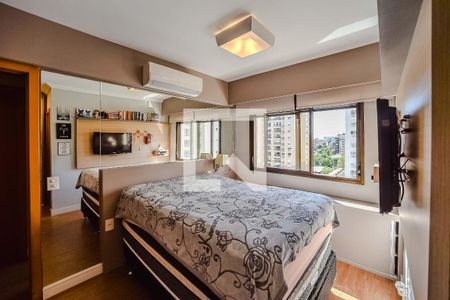 Suíte de apartamento à venda com 3 quartos, 84m² em Passo D’areia, Porto Alegre